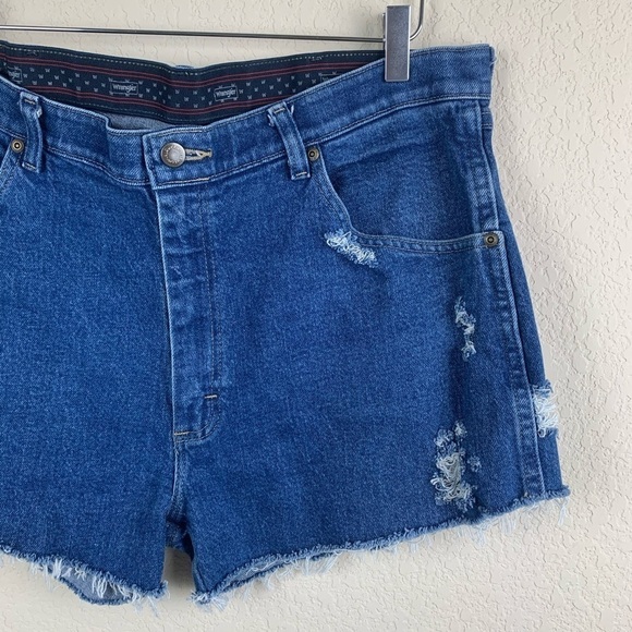 WRANGLER Distressed Denim High Rise Cut Offs Sz L - Picture 2 of 10
